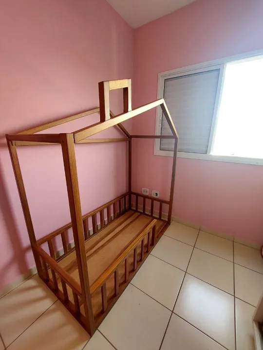 Cama Casinha de Madeira para Bebê/ Criança