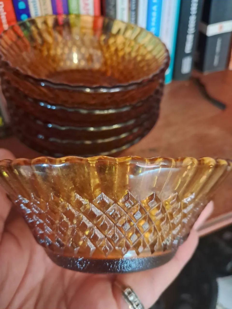 Conjunto de cumbucas de vidro âmbar