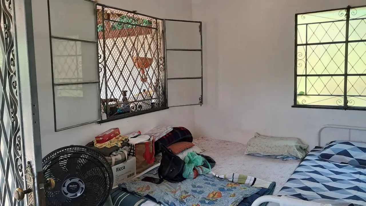 VENDO modesta casa em Maricá num terreno de 2.700 m2 - Foto 4