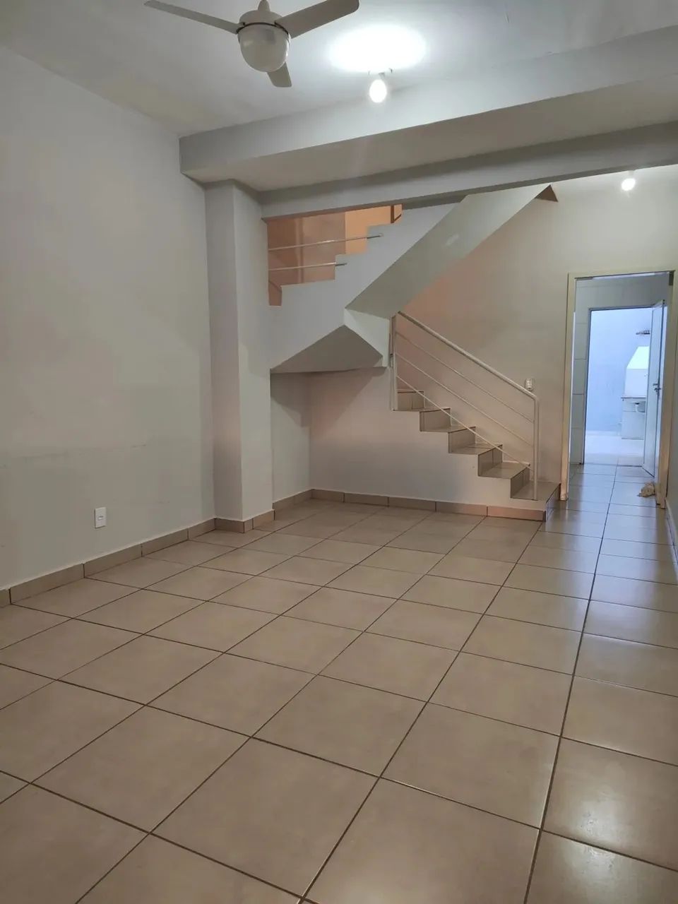Sobrado para venda no Condomínio Serra da Canastra com 100m² e 2 vagas - Foto 2