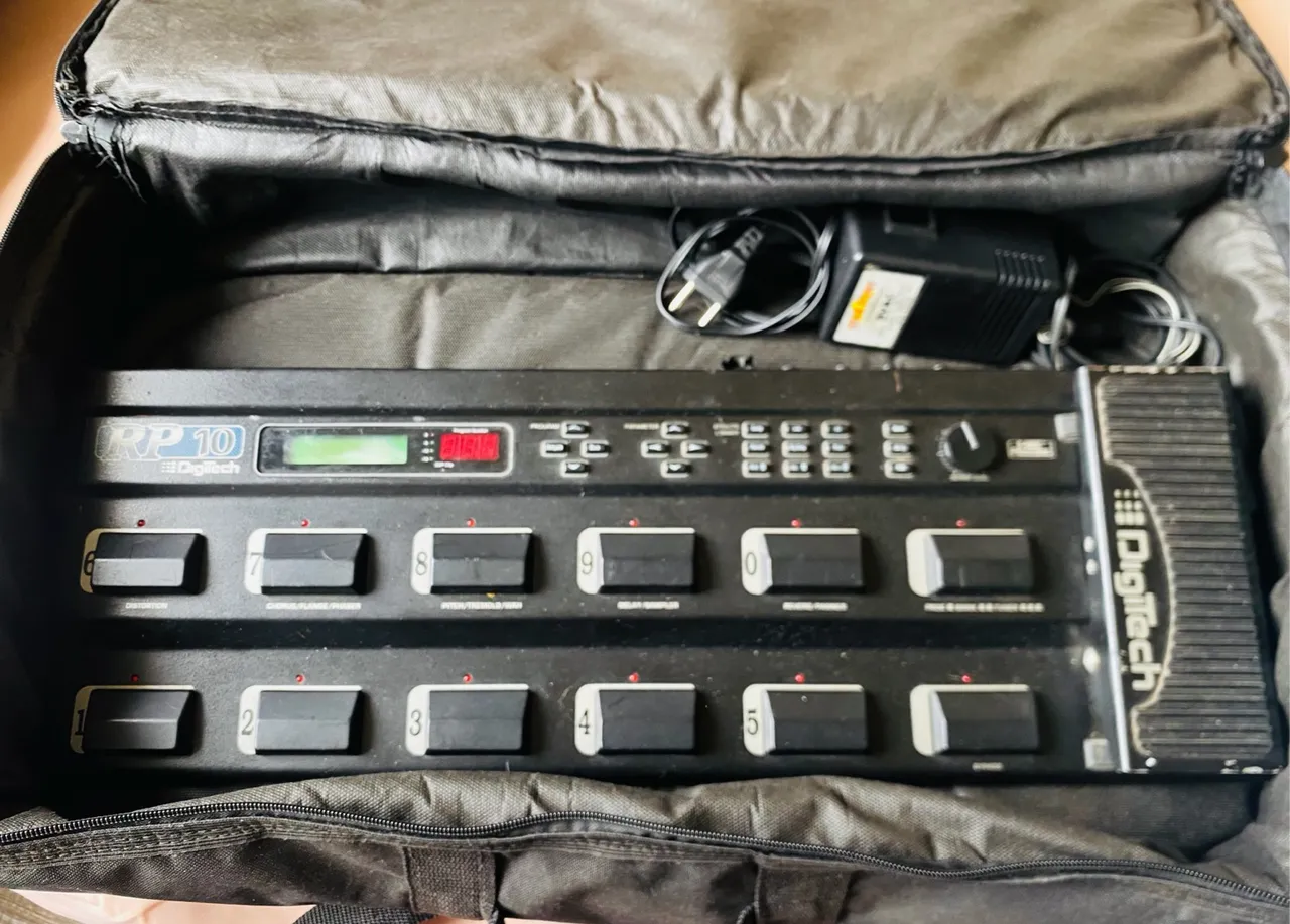 Digitech RP10 Multi-Efeitos para Guitarra