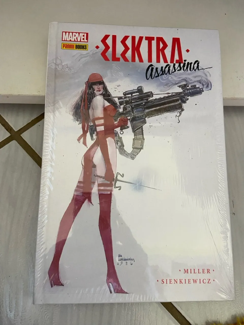 Elektra Assassina - HQ Marvel Comics
