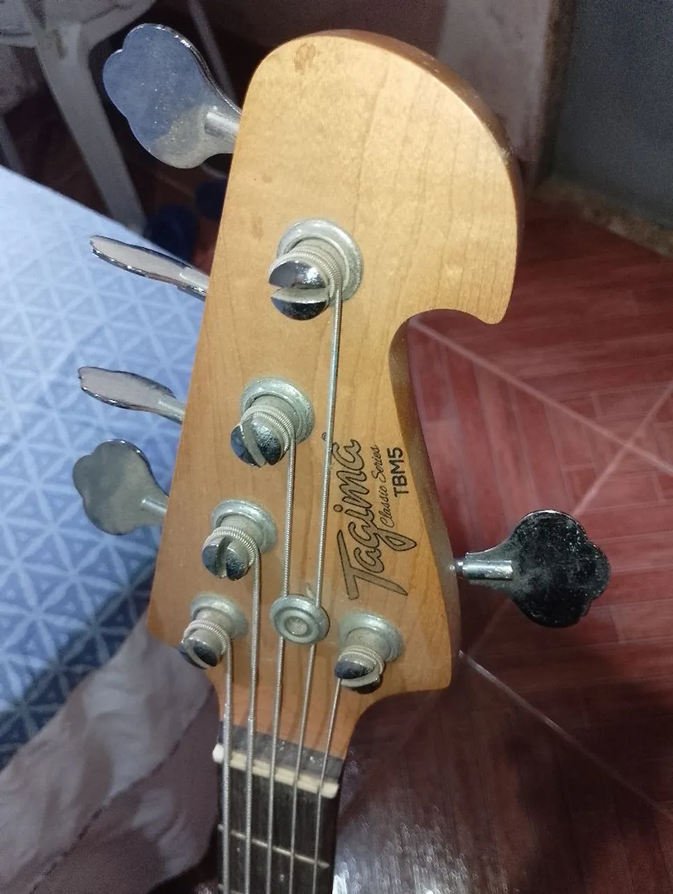 Baixo Tagima Classic Series TBM5