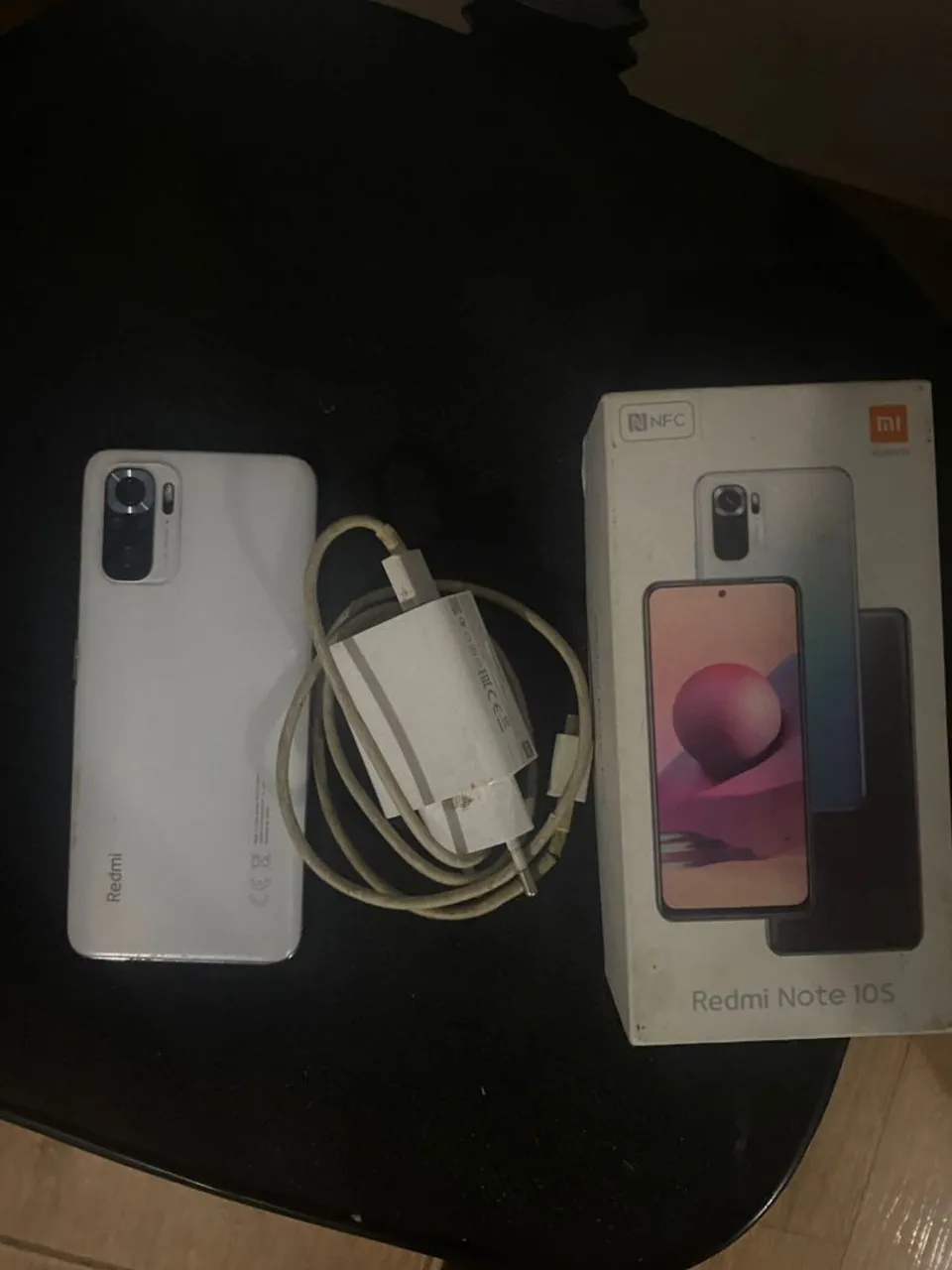 Celular xiaomi redimi note 10 s 64 g . 6 de RAM funciona perfeitamente ,com nota .