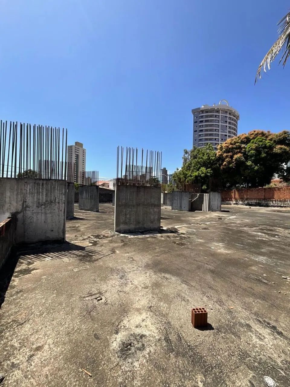 Vendo terreno em ótima localização,  Ponta Negra,  350 m. da praia,Aceito permuta  - Foto 7