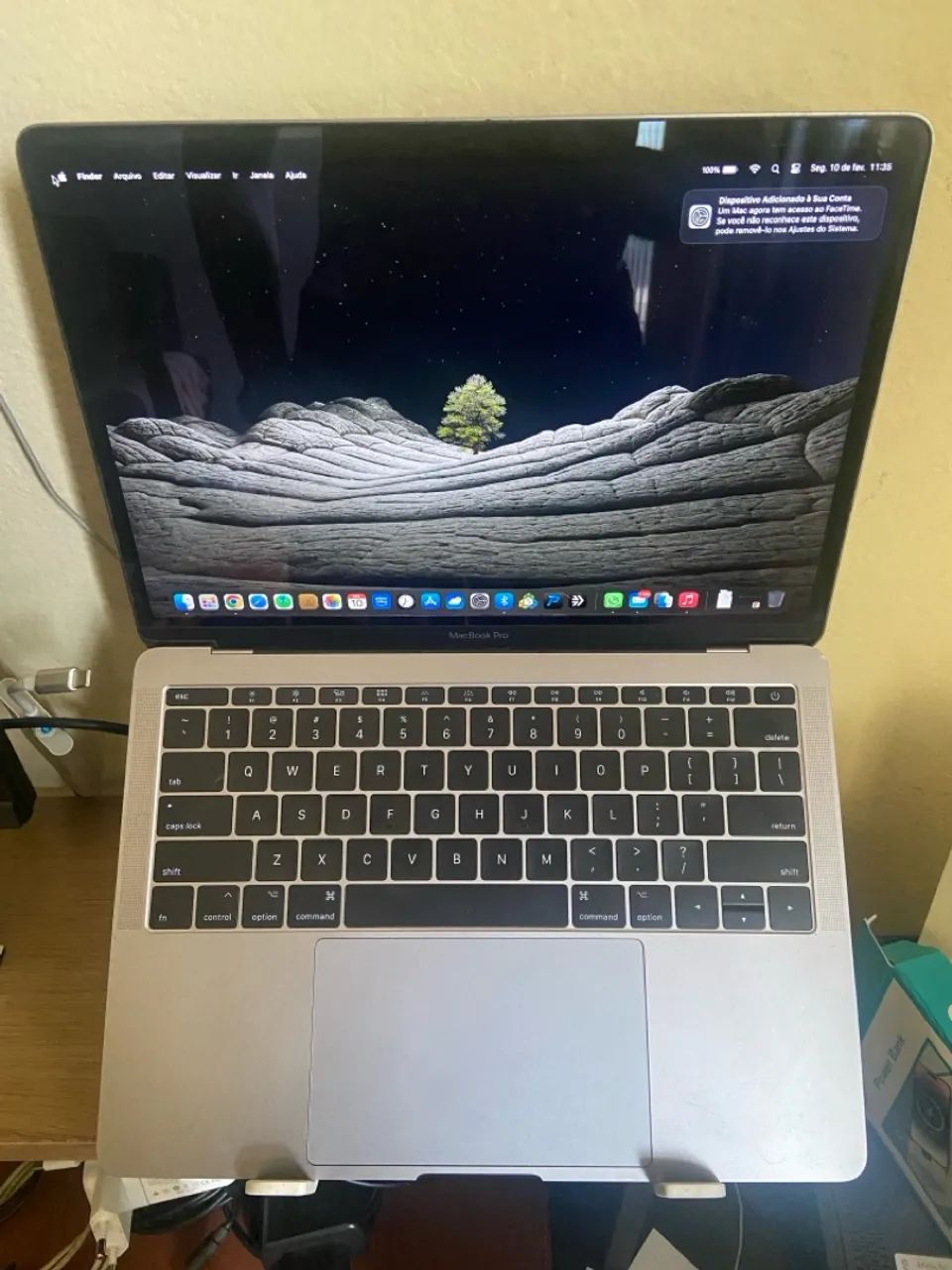 macbook pro 2017 128gb