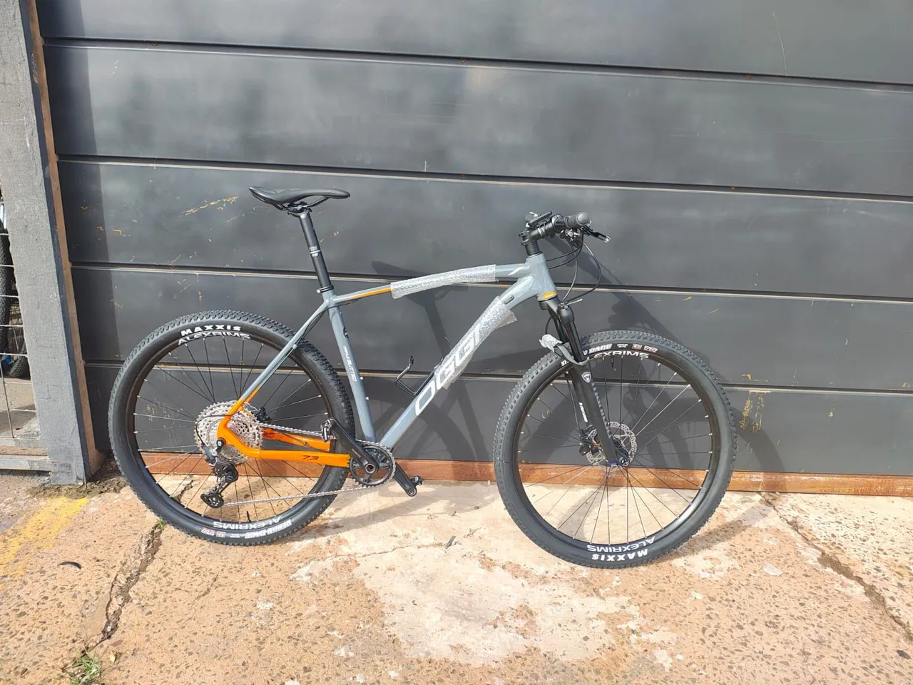 Bike OGGI 7.3 com nota fiscal e seguro