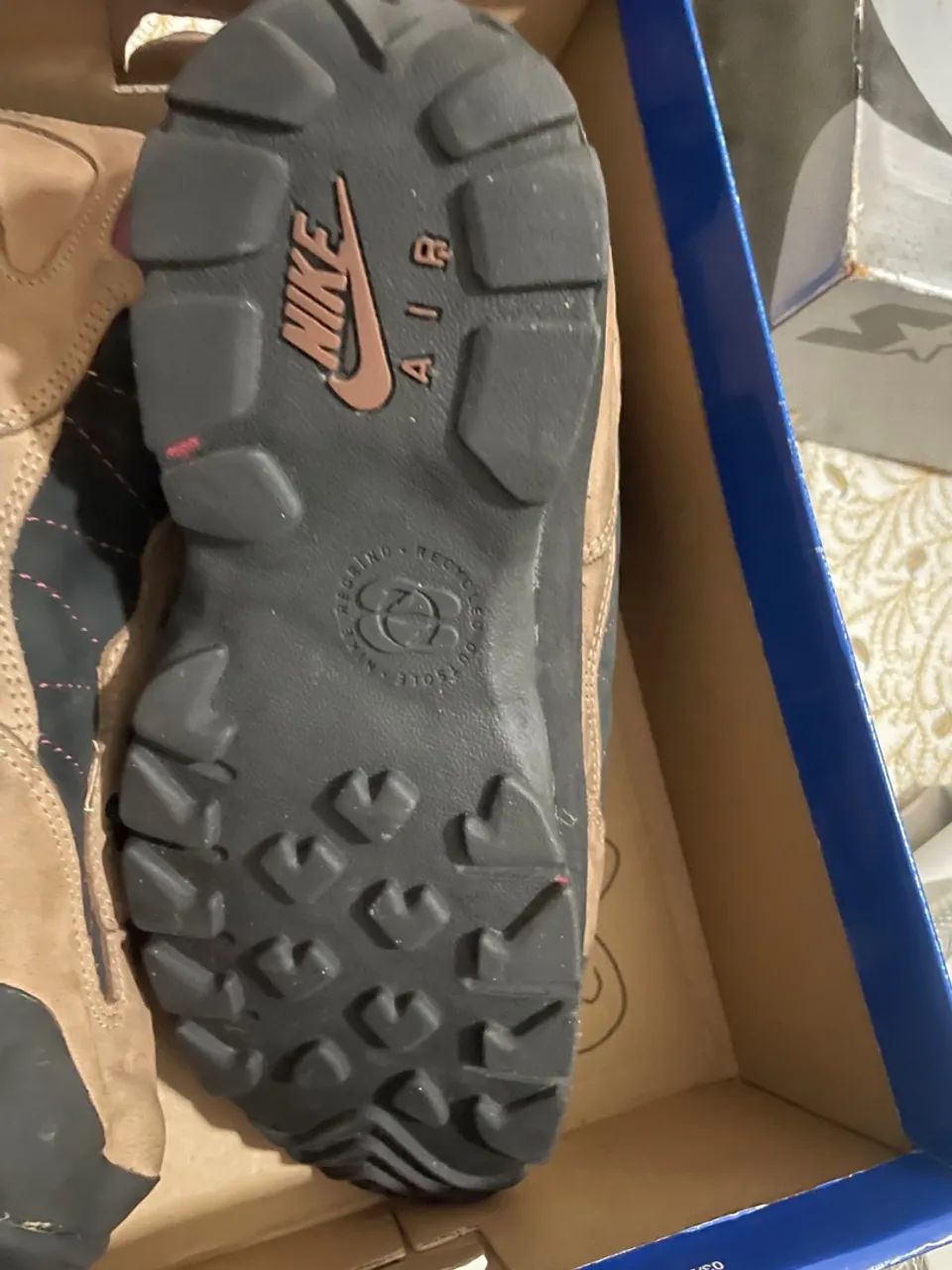 Tênis Nike Air estilo bota  - Foto 3
