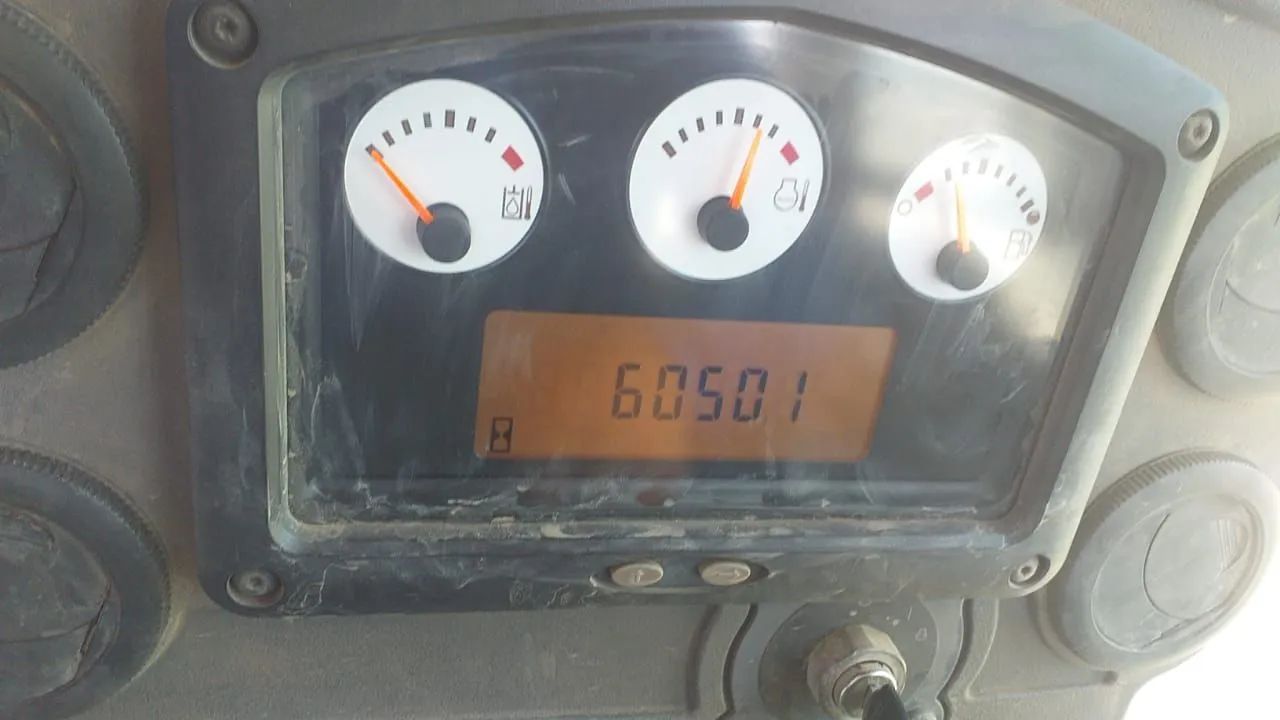 Vendo trator CAT D5K Ano 2011 - Foto 3