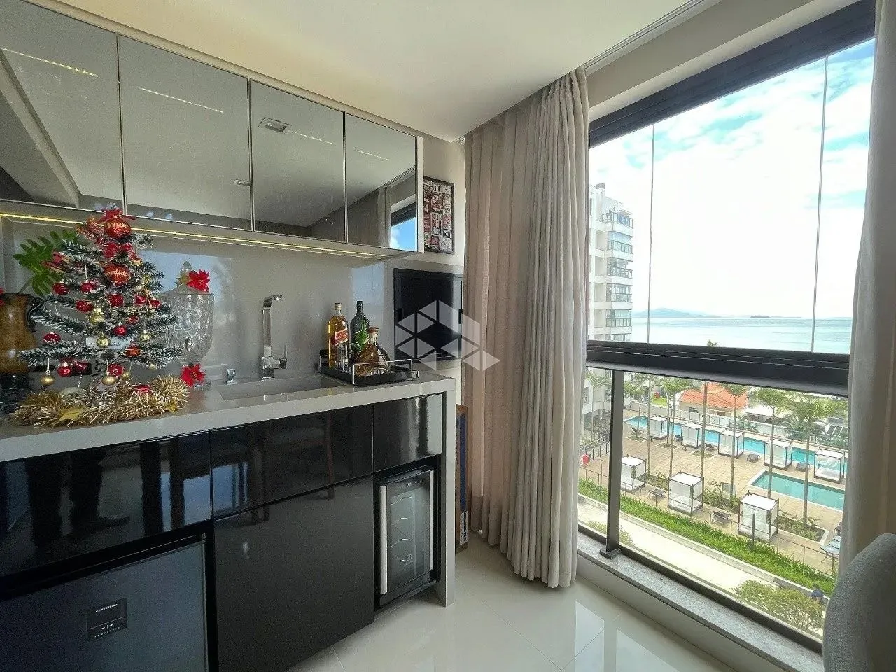Apartamento para Venda em Florianópolis, Balneário, 2 dormitórios, 1 suíte, 2 banheiros, 2
