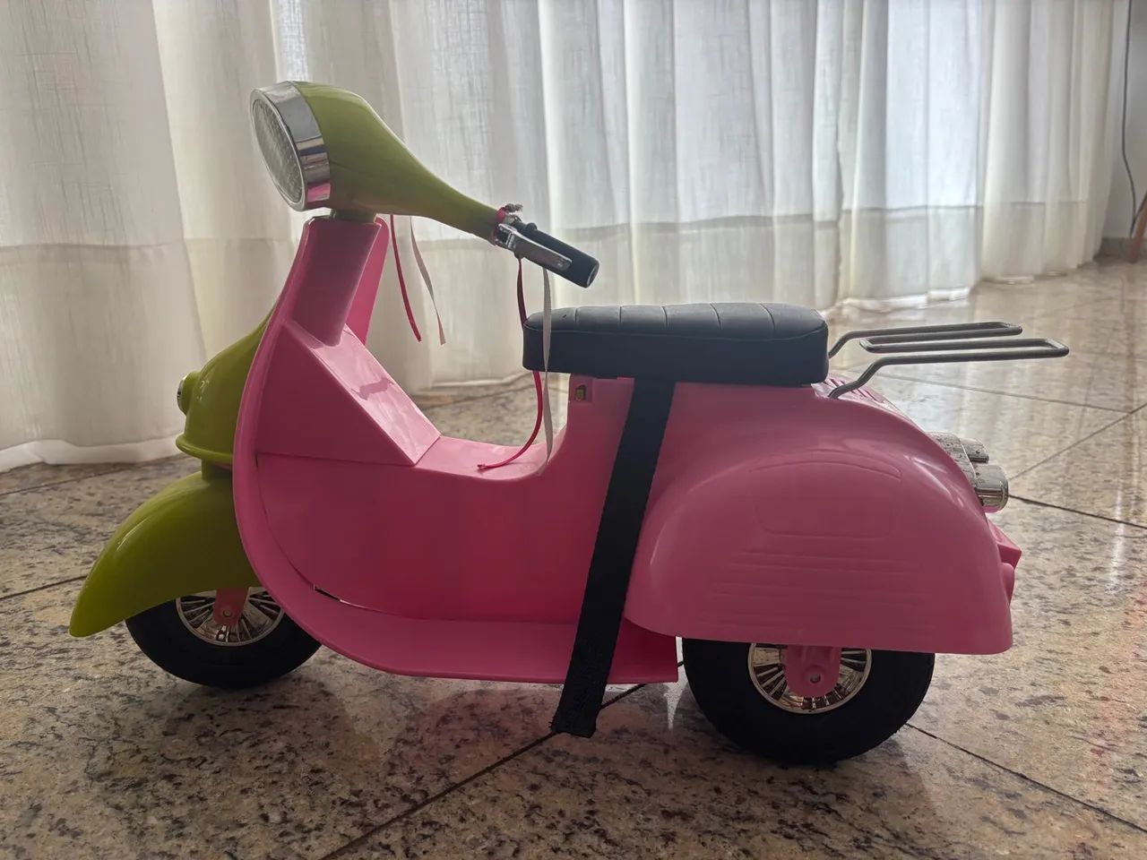 Scooter / moto Our Generation para Bonecas - Linda e Conservada - American Girl  - Foto 3