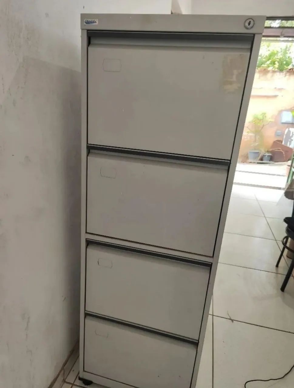 Arquivo de Aço com 4 Gavetas - Ideal para Escritório