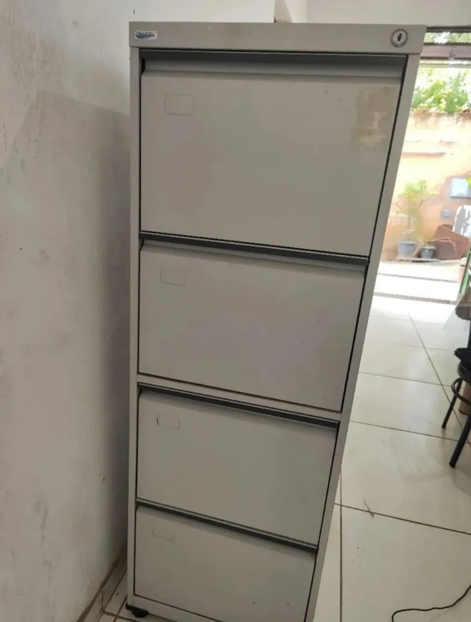 Arquivo de Aço com 4 Gavetas - Ideal para Escritório