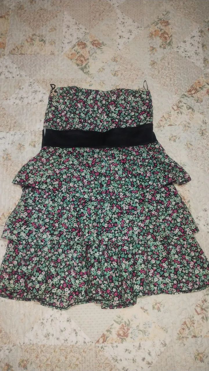 Vestido Floral com Cinto Preto - Foto 2