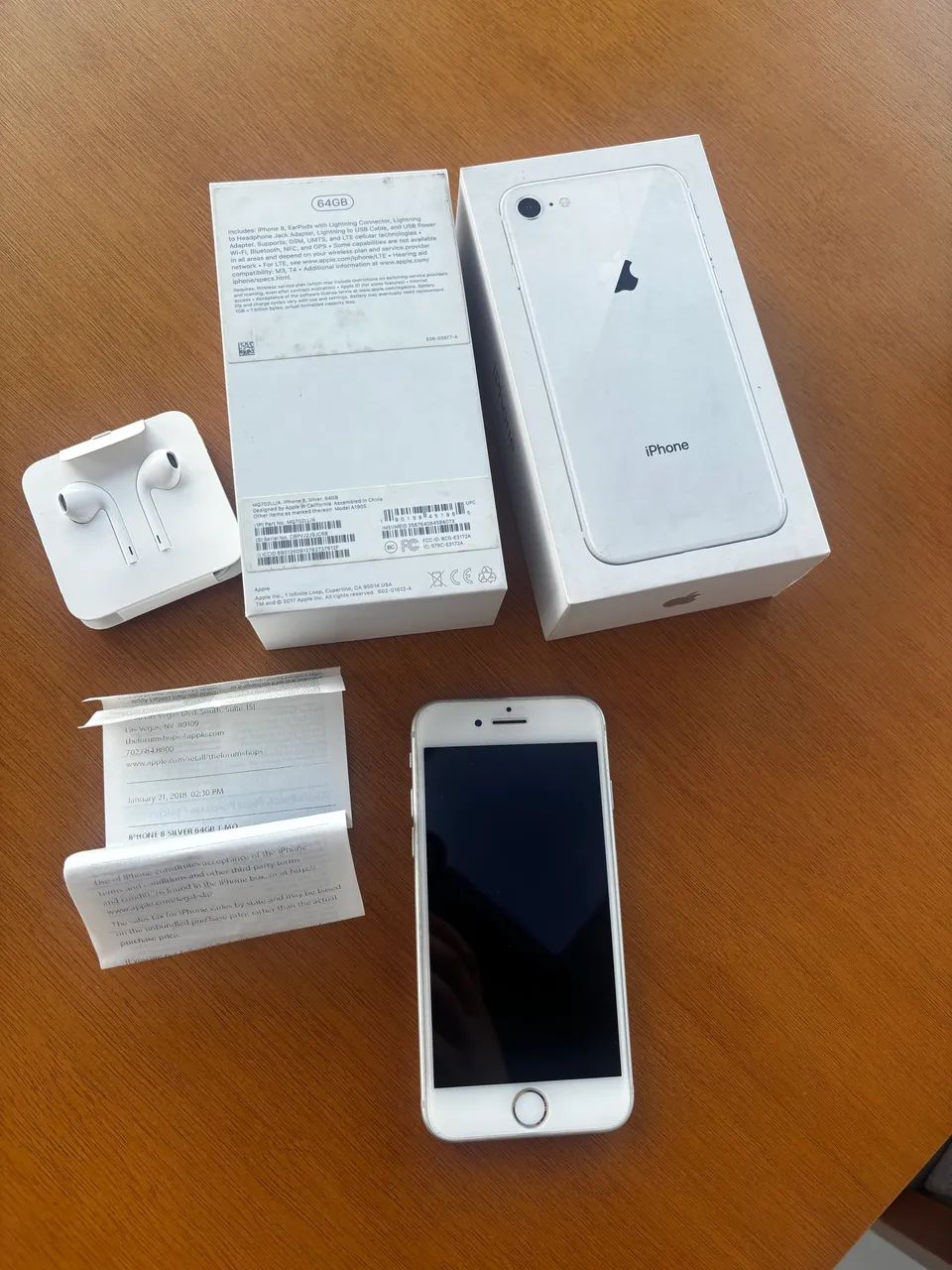 iPhone 8 64gb novíssimo completo - Celulares e Smartphones - Vila