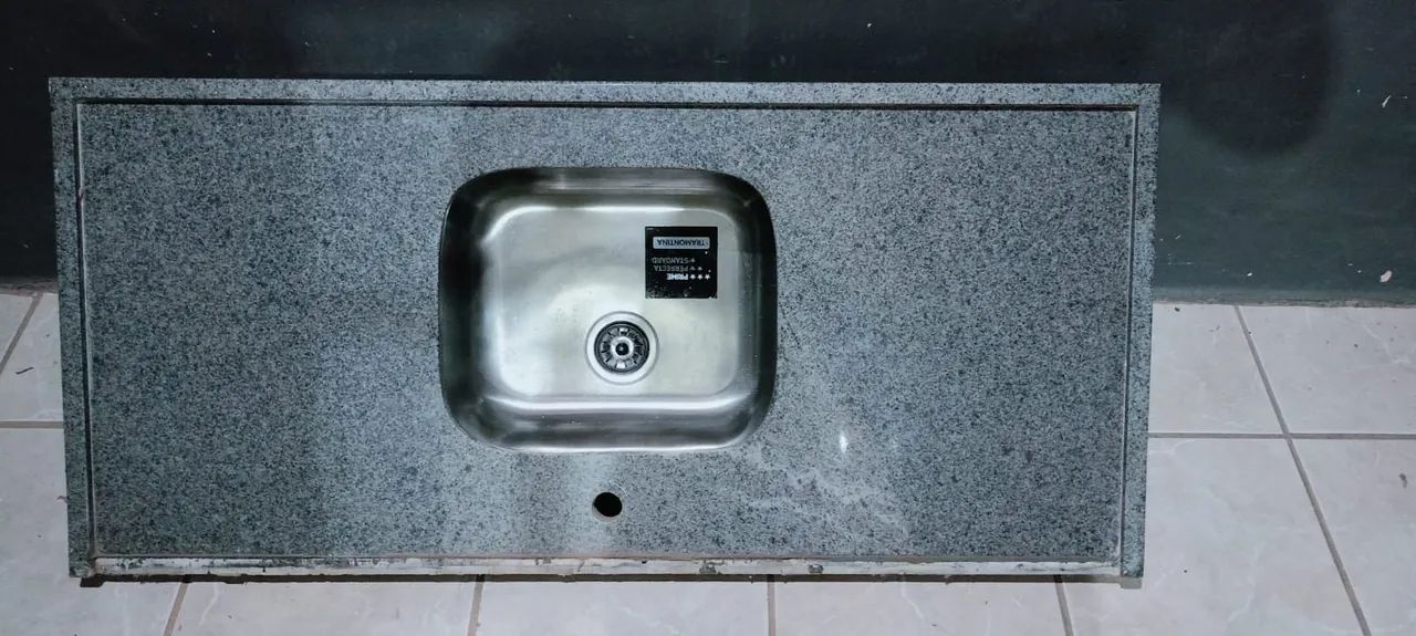 Pia em mármore64840784818945121