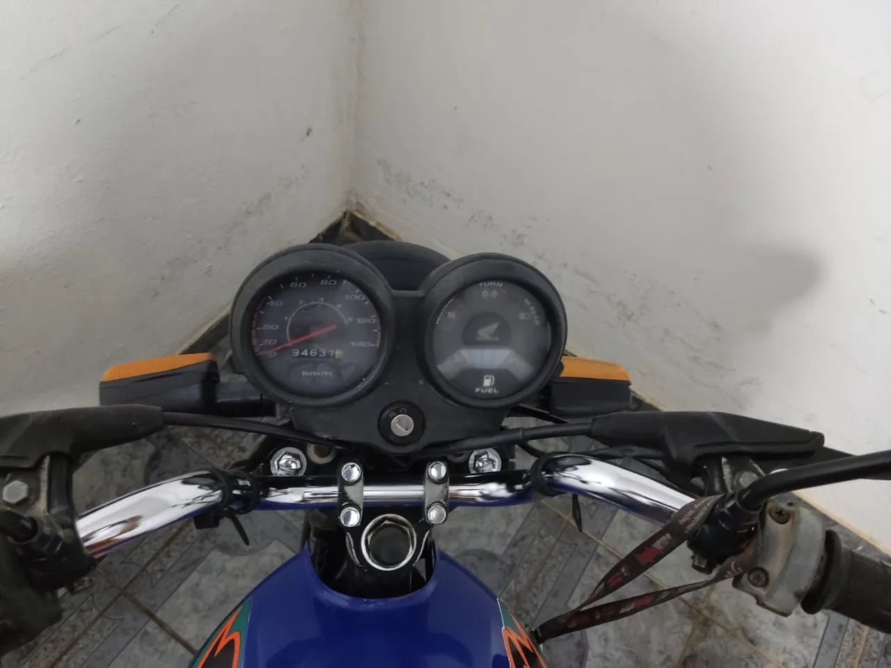 Honda Titan 125 KS 2000  - Foto 2