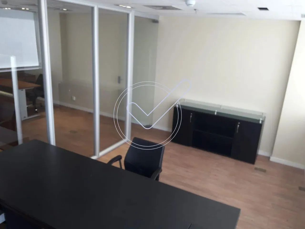 Locação de Sala Comercial no Ed. Montreal Plaza - Alphaville (Empresarial 18 do Forte) - Foto 4