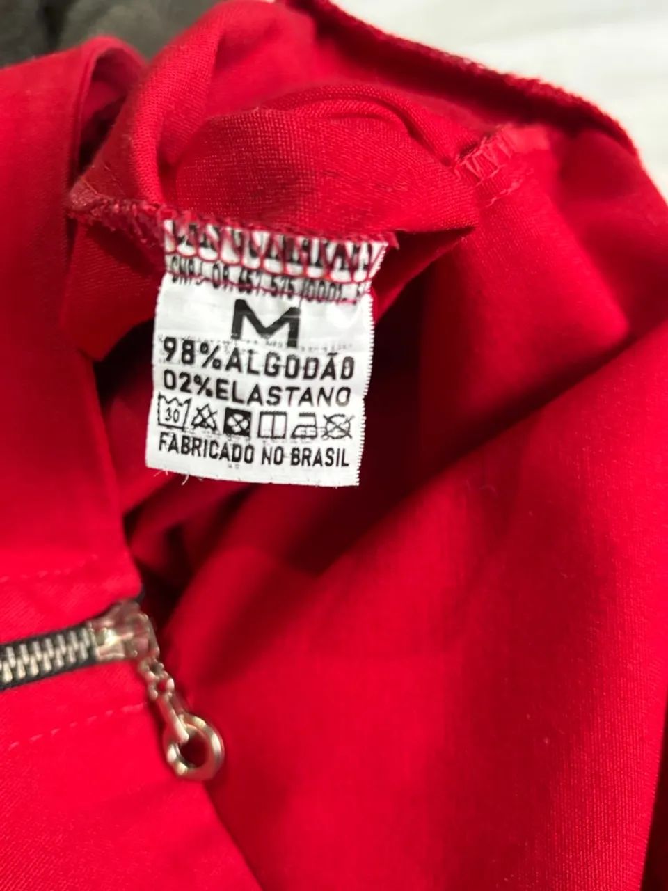 Vestido Vermelho com Detalhe Floral - Foto 4