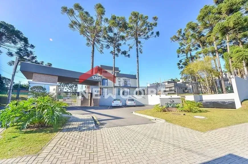 Casa de condomínio em Rua Emanoel Voluz - Pinheirinho - Curitiba/PR