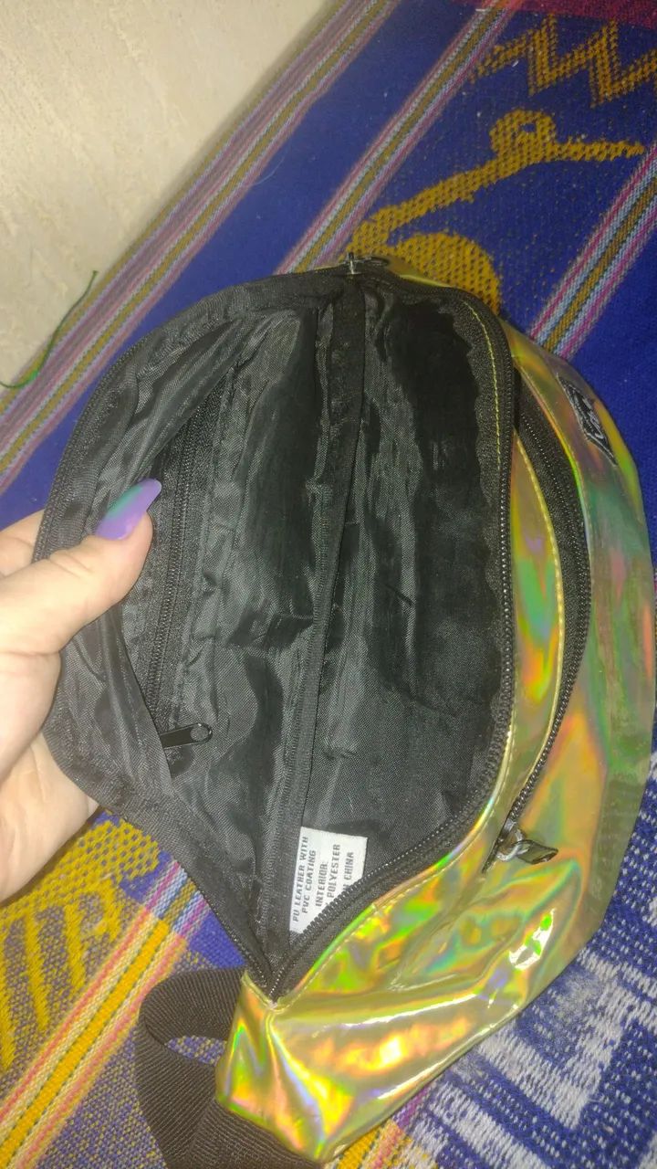 Pochete amarela com reflexo  - Foto 2