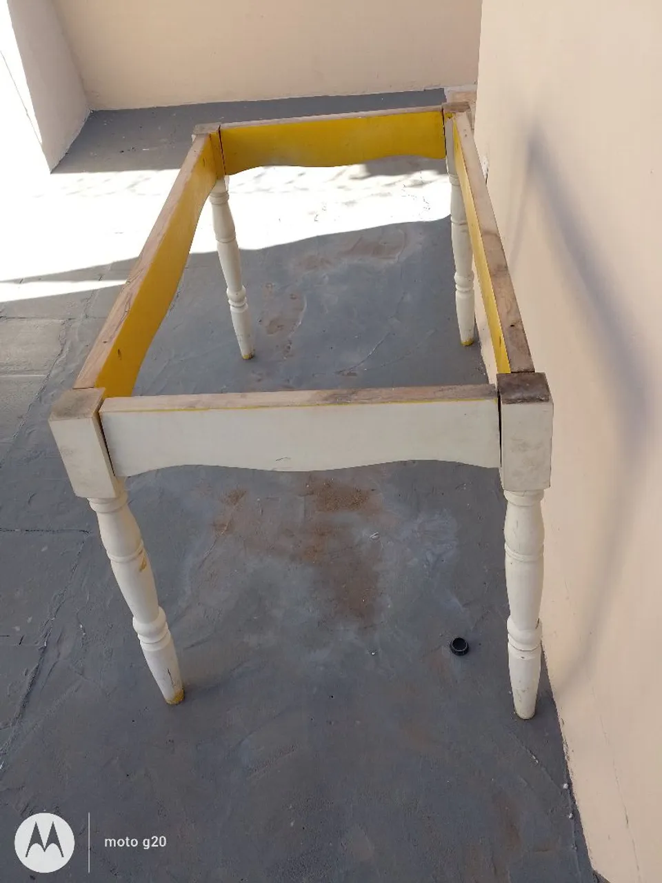 Base de mesa com design clássico