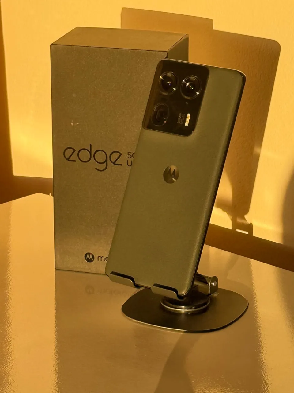 Motorola Edge 50 Ultra 512gb - IMPECÁVEL - R$4790,00 ou em até 12x no cartão
