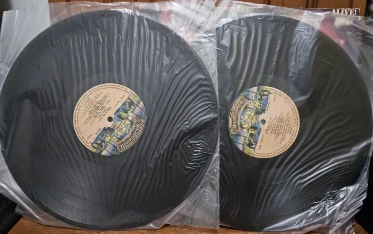 Kiss Alive I Vinil Lp Disco Excelente Estado - Foto 3