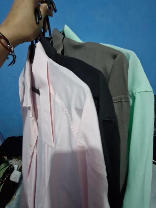 Lote de 4 camisas - Rosa, Preto, Verde e Cinza GG