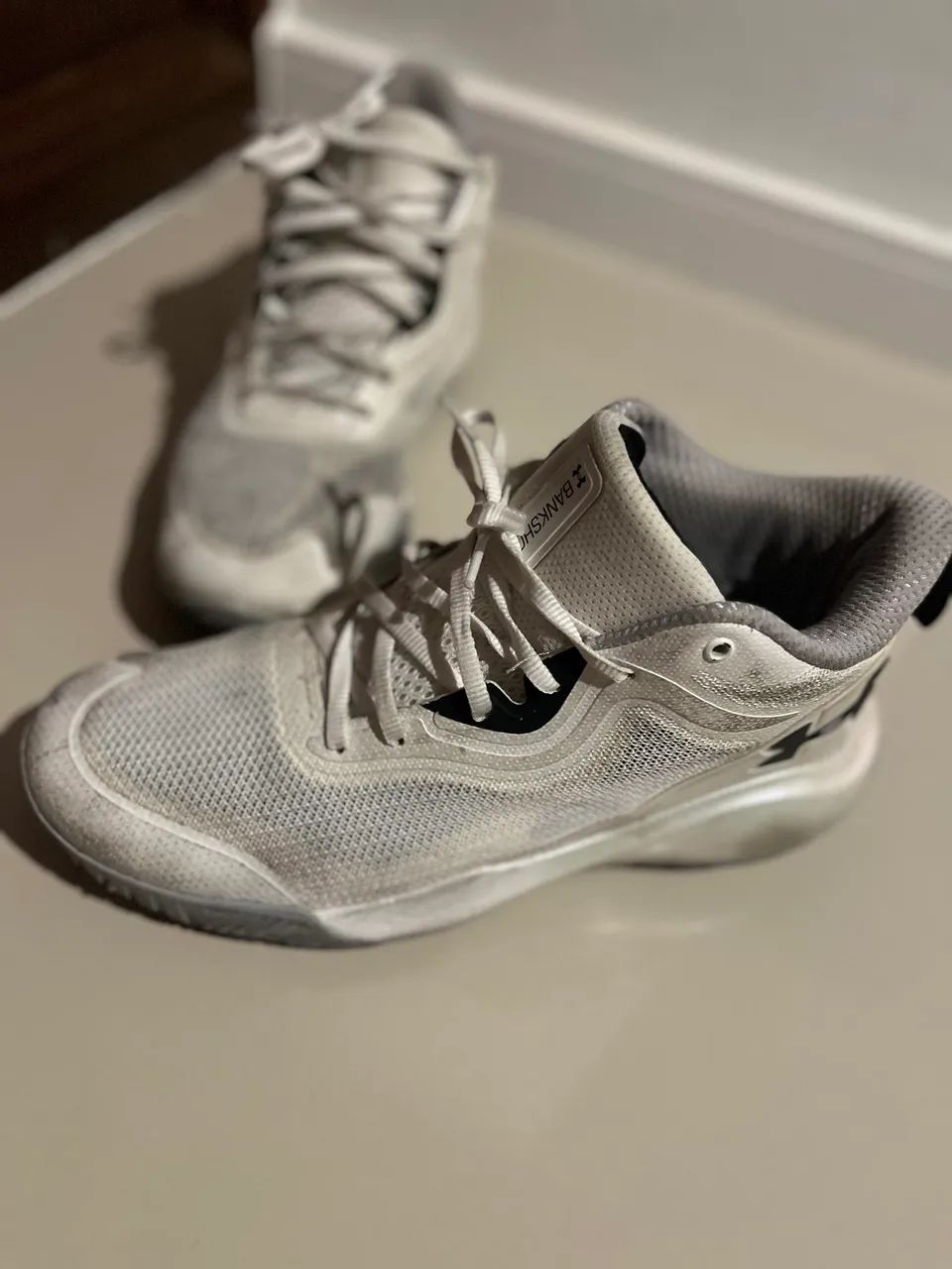 TÊNIS DE BASQUETE DA UNDER ARMOUR