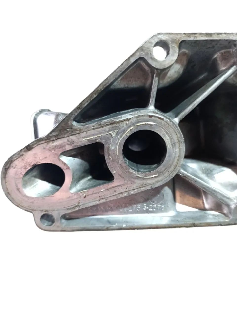 Suporte/cabeçote filtro de óleo Scania P série 4 1502755 - Foto 3