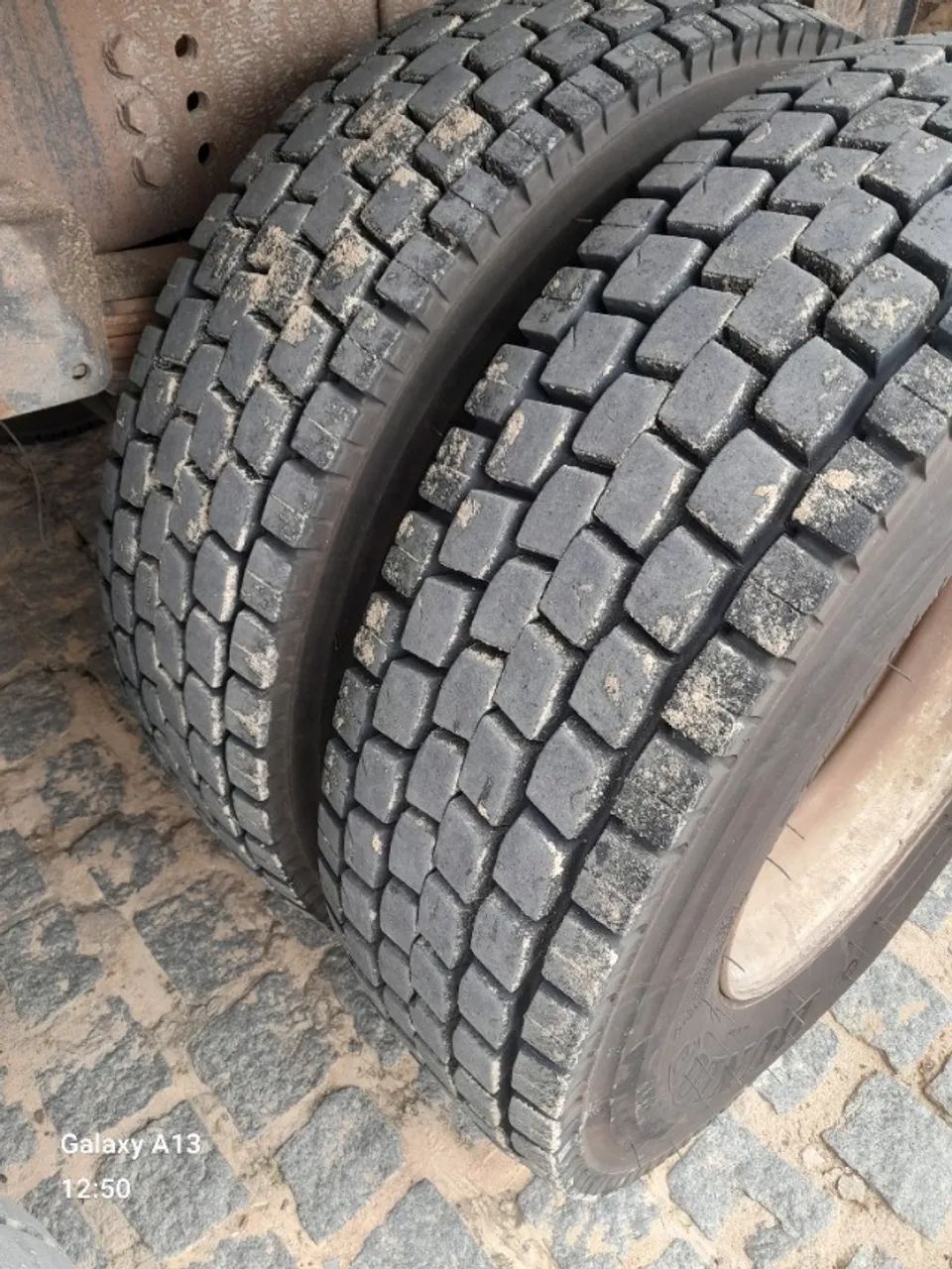 Ford cargo 2422 ano e modelo 2005 , Troco em carro do meu interesse são Tel. *69 - Foto 4