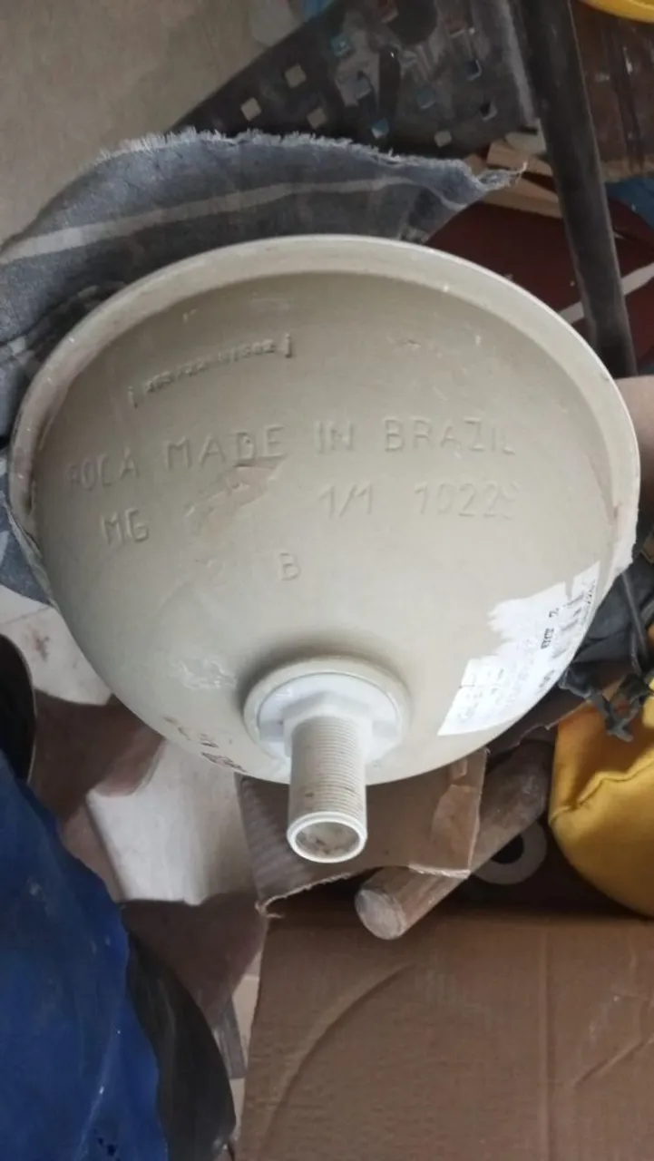Cuba de pia de banheiro Roca
