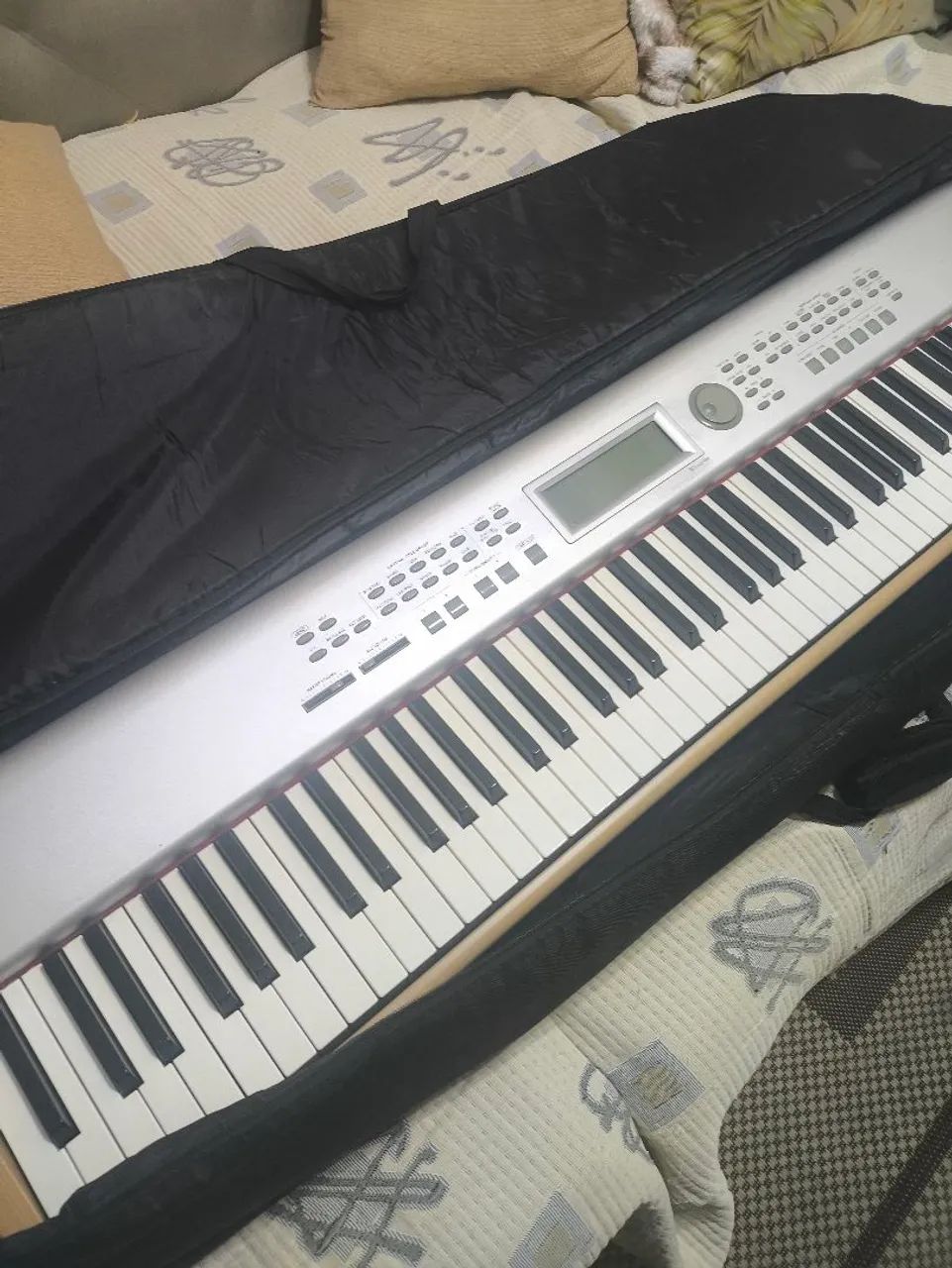 Piano Korg SP500 - Foto 5
