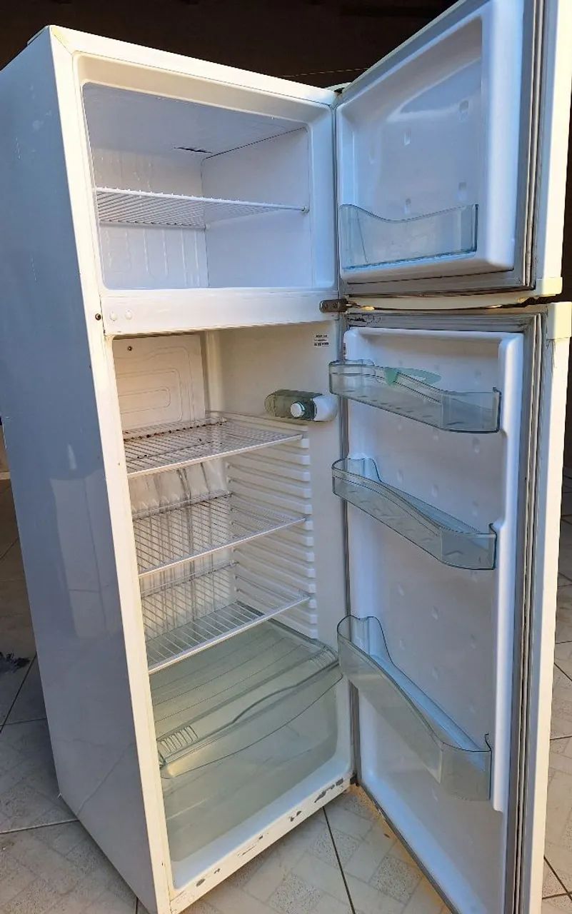 GELADEIRA 