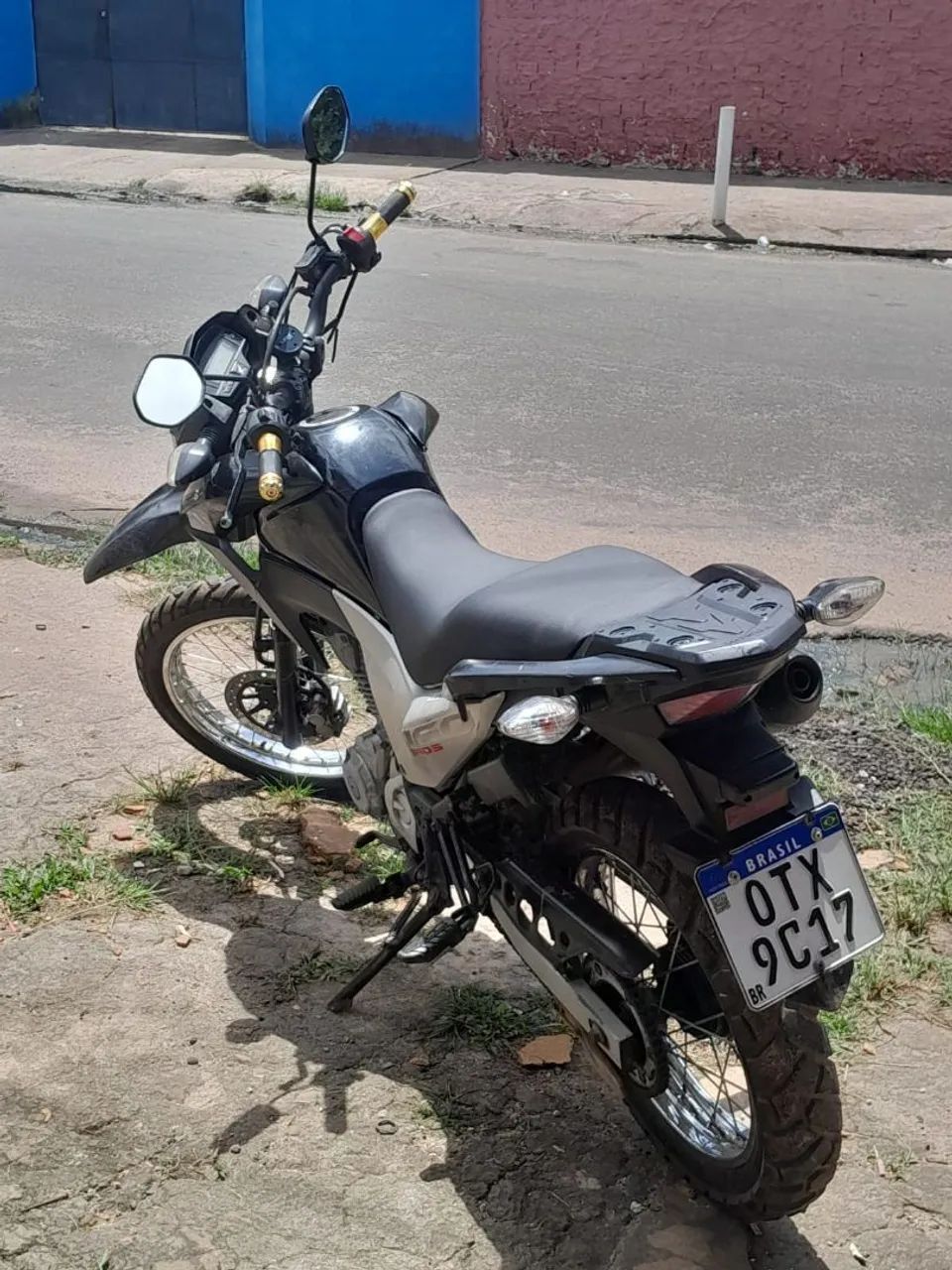 Veículo moto bros