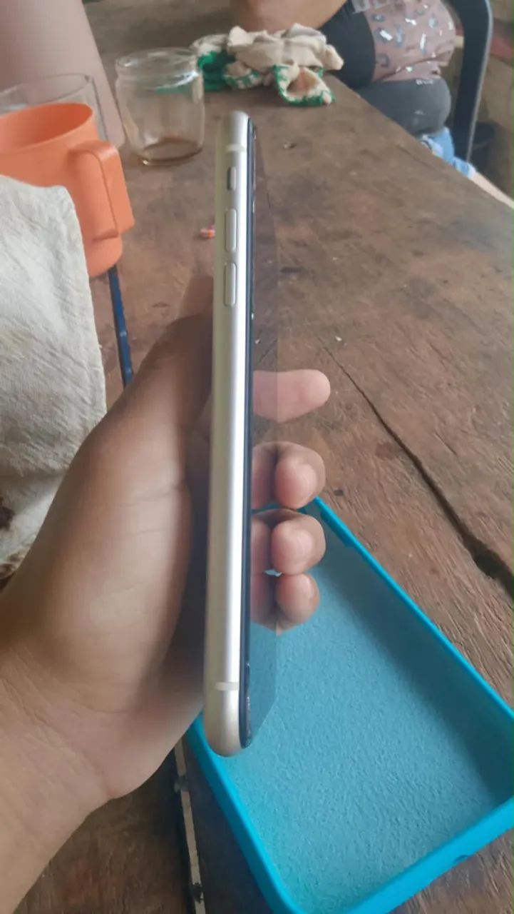 Vendo iPhone 11 pra vende logo Face ID não pega  - Foto 2