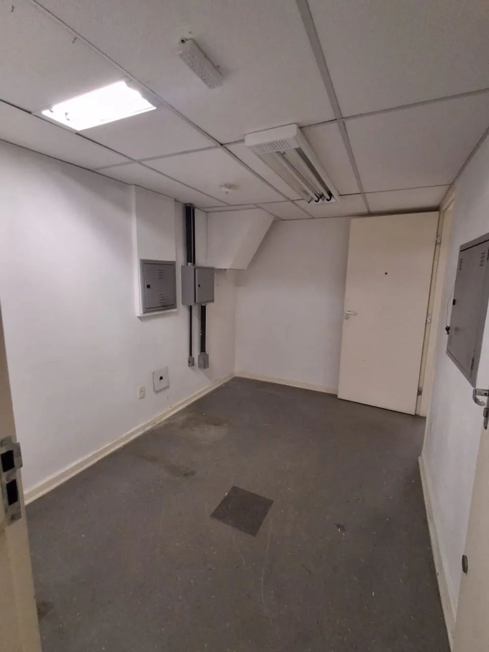 Loja na Alameda Araguaia, 750 - Loja 1  285 m² - Foto 4