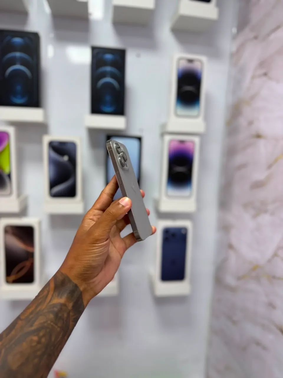 iPhone 15 PRO - 256GB ? R$3.999 - Foto 3
