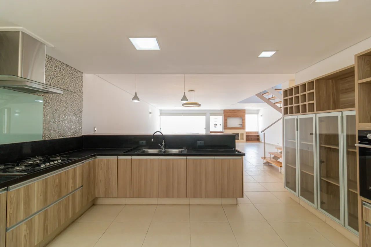 Casa para venda em Mirandópolis com 4 quartos, sendo 4 suítes, 405m² - Foto 2