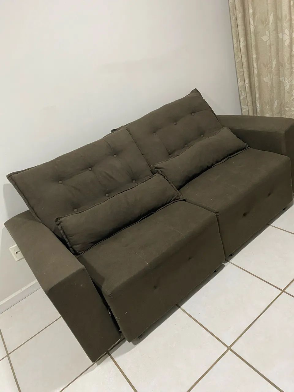 Sofá 4 lugares - Foto 4