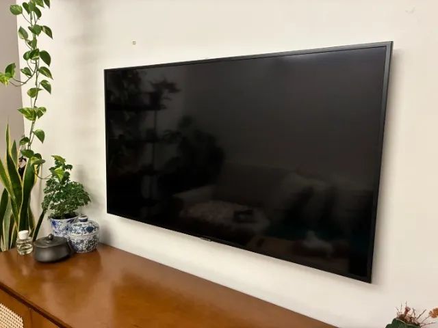 Smart TV de 49 polegadas com resolução 4K UHD - Foto 2