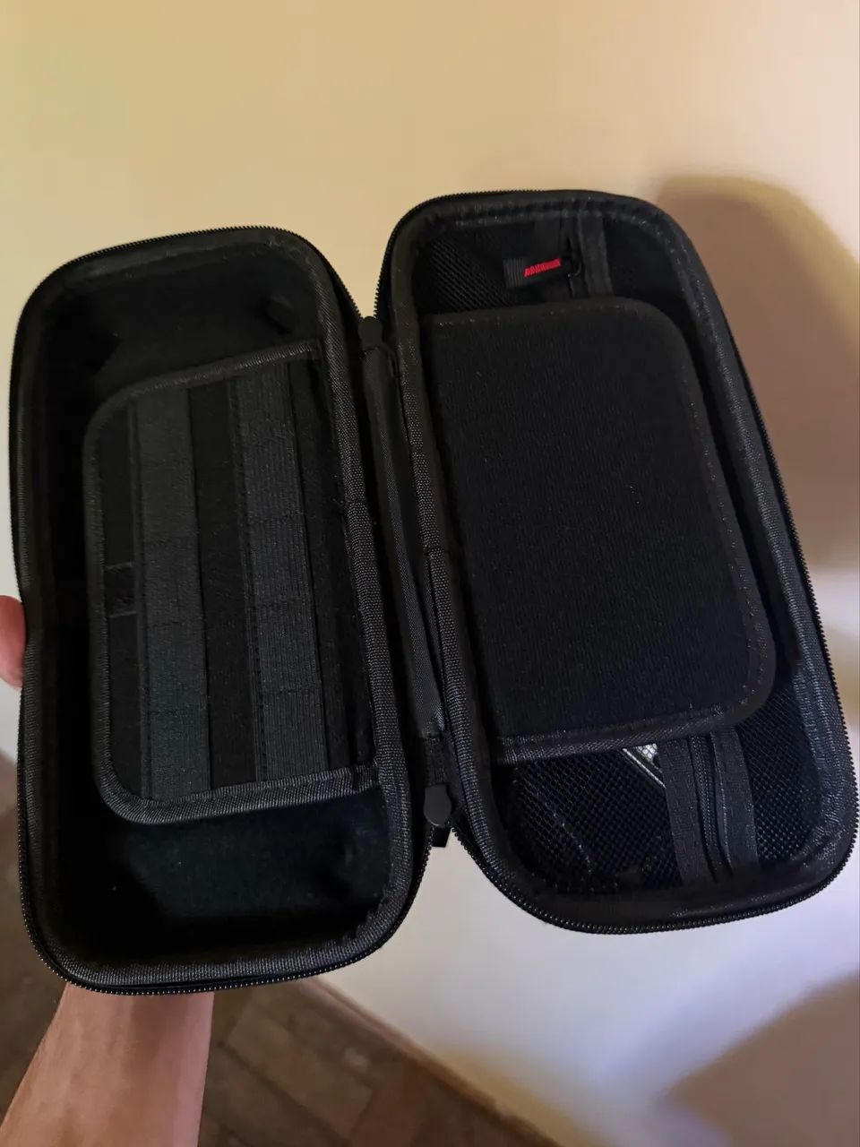 Vendo Nintendo Switch OLED + case - Foto 3