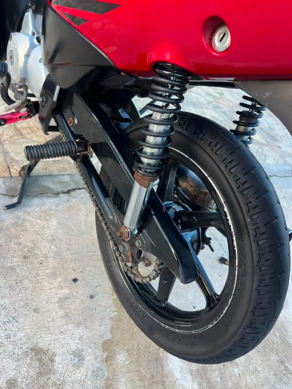 Biz 125 + - Foto 2