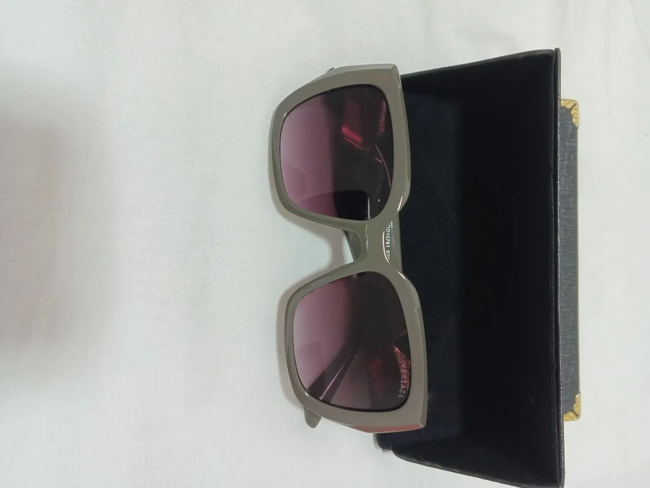 Vendo óculos de sol Versace 