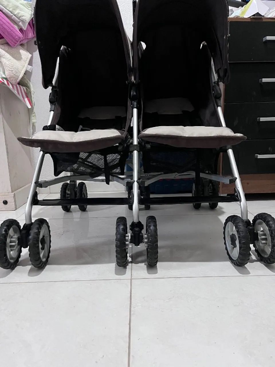 Carrinho bebê gêmeos Burigotto