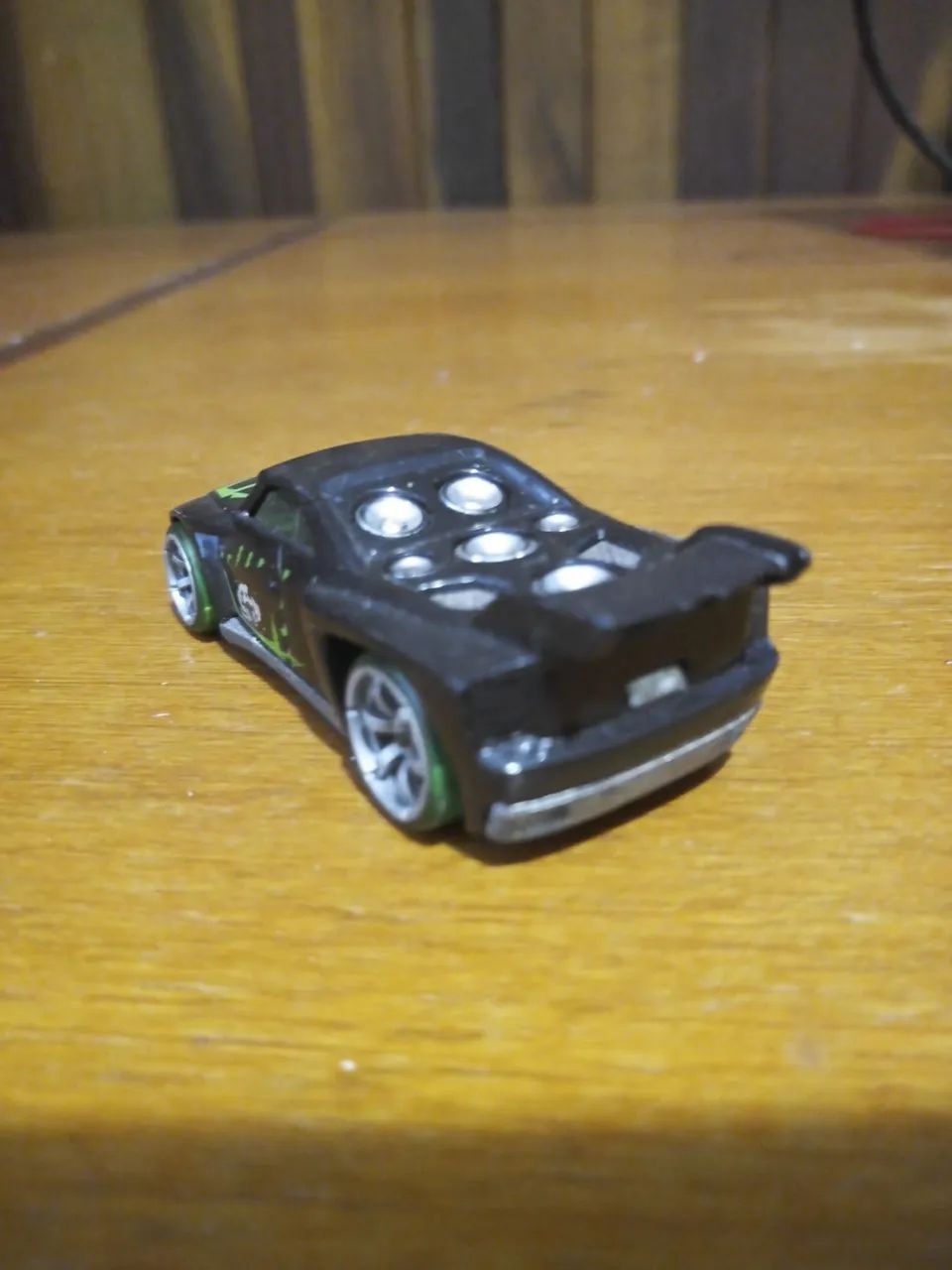 Carrinho Hotwheels acceleracers Bassline racing drones usado - Foto 2