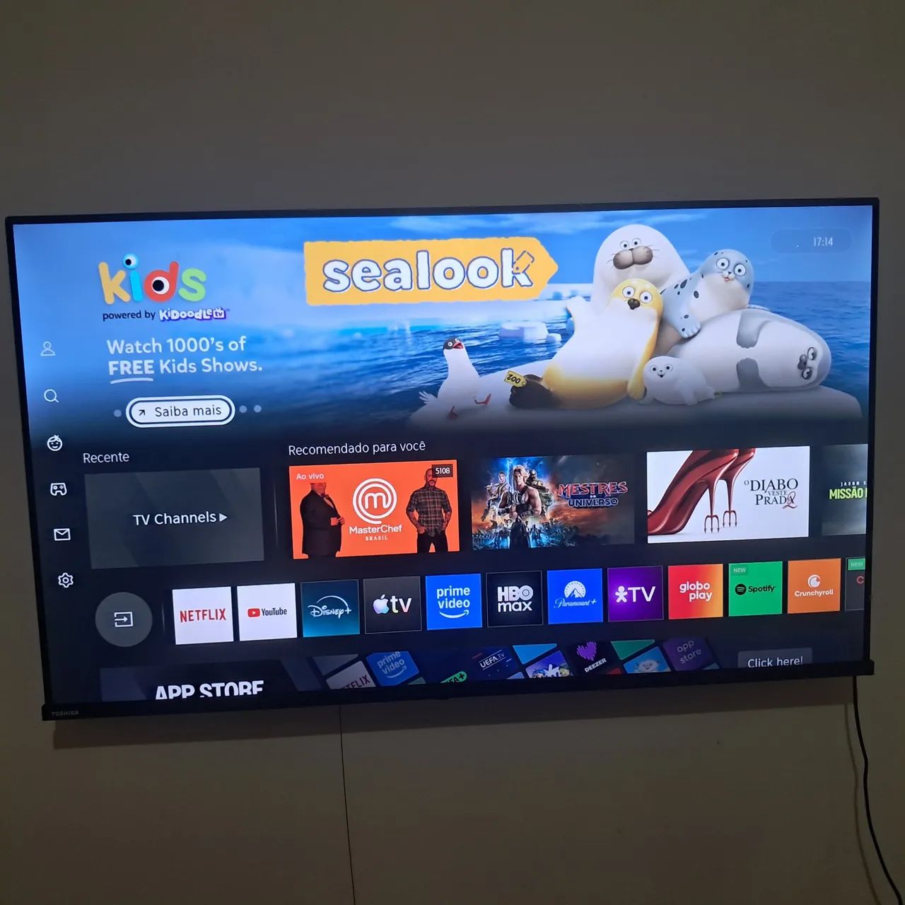 Smart tv toshiba 4k, 43 polegadas Bluetooth e comando de voz no controle 