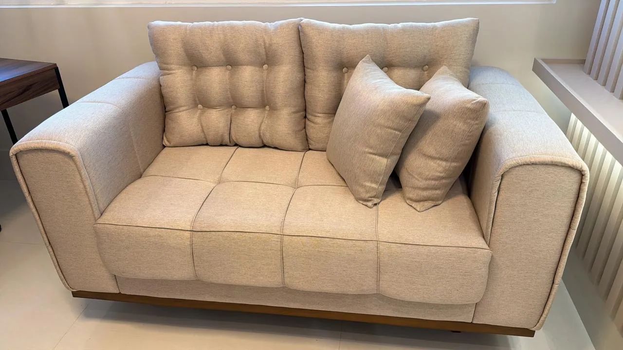 Sofá lindo e elegante! Novinho! Oportunidade imperdível!!  - Foto 2