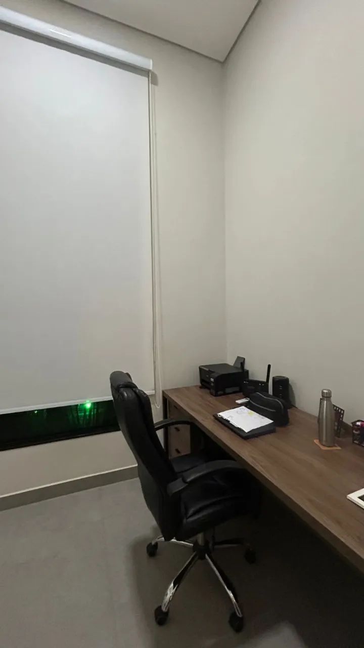 Casa em cond. fechado - 3 dorm. com escritório